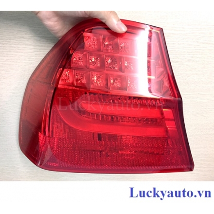 Đèn hậu miếng ngoài xe BMW 320i đời 2009_ 63217289425